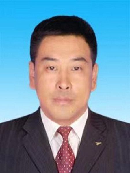 赖 平